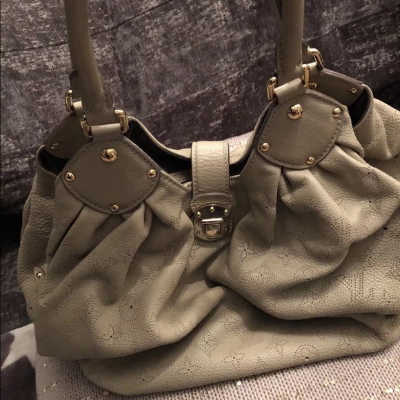 Louis Vuitton Mahina bag - Picture 2 of 16
